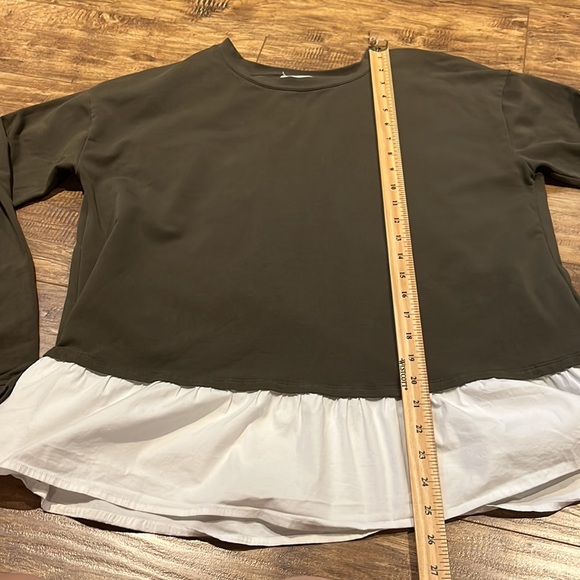 Two by Vince Camuto hunter Green longsleeve oversized top - Picture 8 of 9